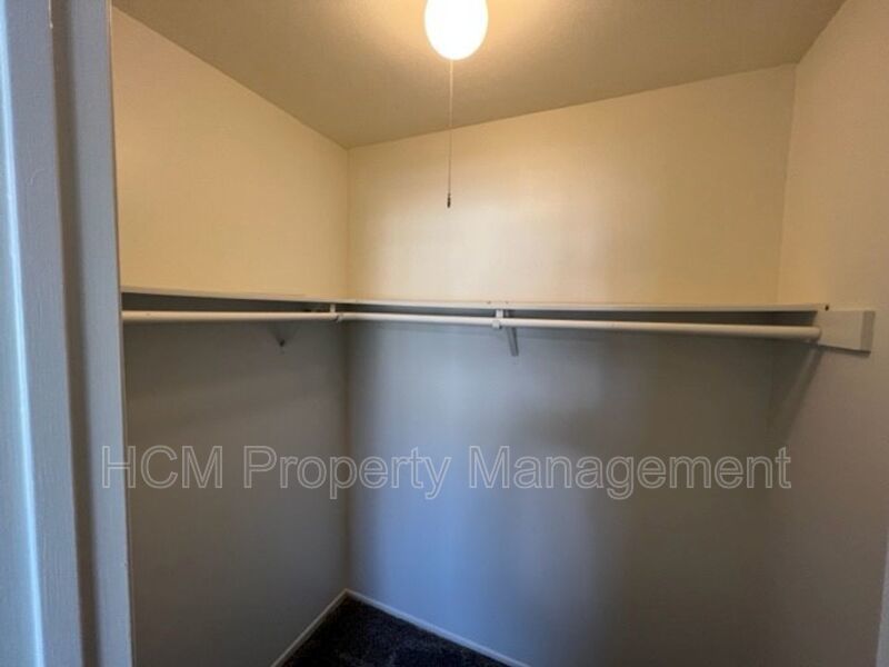 Beautiful 3 Bedroom + 1.5 Bath Townhouse in highly desirable Briarcliffe community! property image