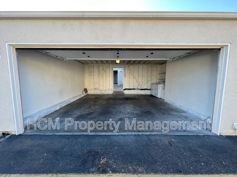 Beautiful 3 Bedroom + 1.5 Bath Townhouse in highly desirable Briarcliffe community! property image