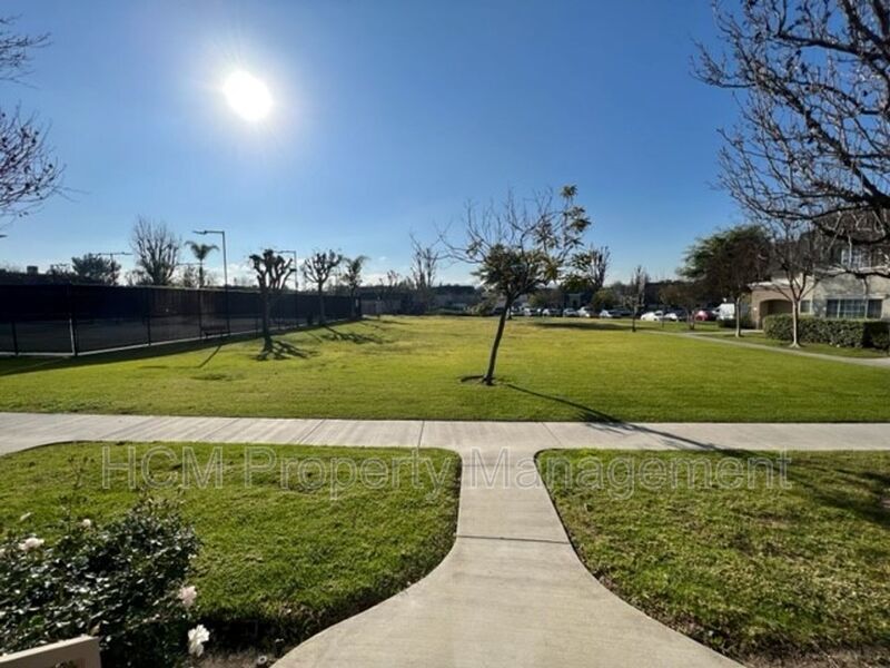 Beautiful 3 Bedroom + 1.5 Bath Townhouse in highly desirable Briarcliffe community! property image