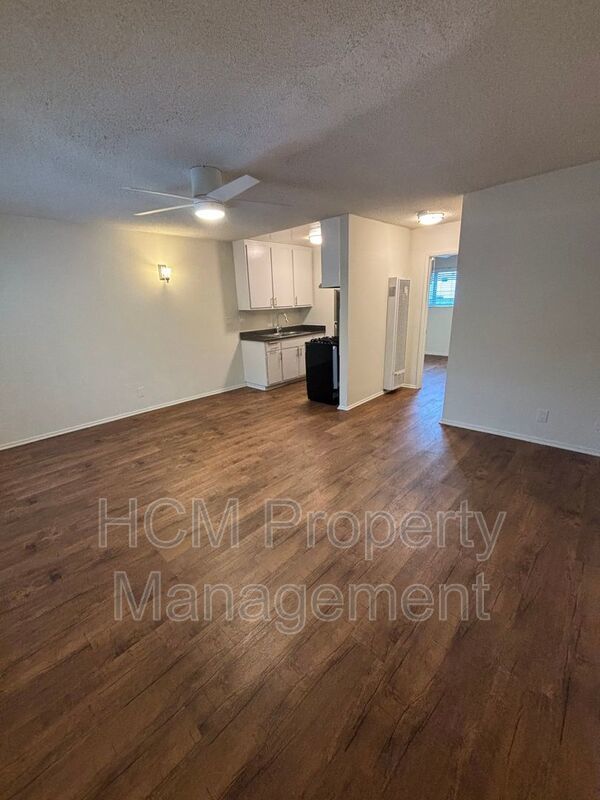 Welcome to 227 Strand St, a stunning one-bedroom, one-bathroom apartment located in the heart of Santa Monica property image