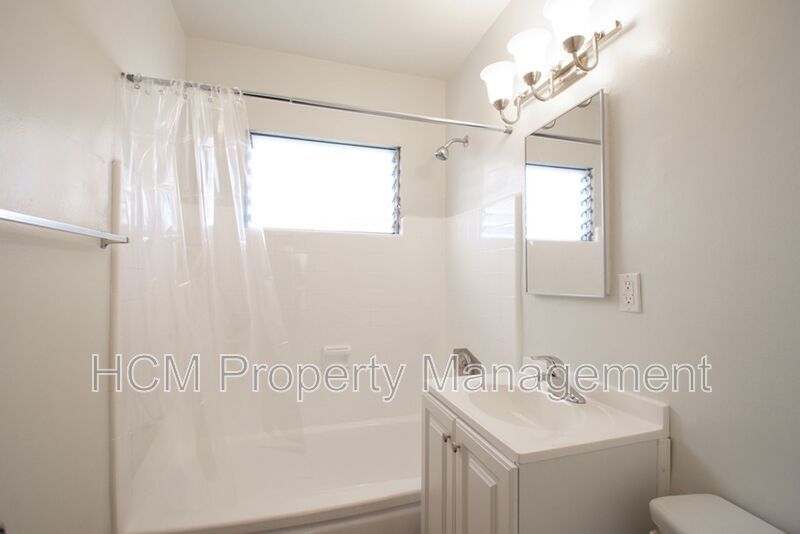 Welcome to 10121 Tabor, a stunning 2-bedroom, 2-bathroom apartment located in the heart of Palms property image