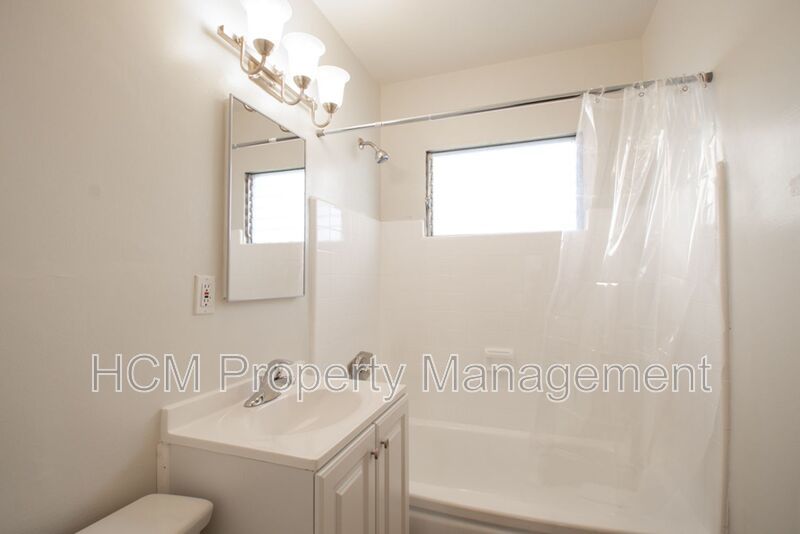 Welcome to 10121 Tabor, a stunning 2-bedroom, 2-bathroom apartment located in the heart of Palms property image