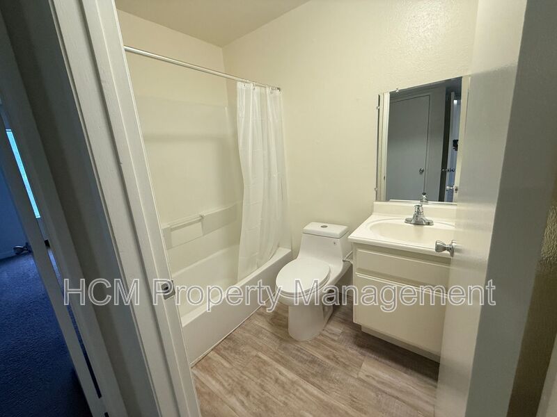 Welcome to 10418 Scoville Ave, a charming 2-bedroom apartment nestled in the heart of Sunland property image
