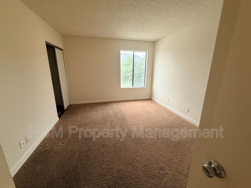 Welcome to 10418 Scoville Ave, a charming 2-bedroom apartment nestled in the heart of Sunland property image