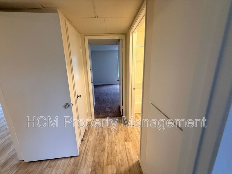 Welcome to 10418 Scoville Ave, a charming 2-bedroom apartment nestled in the heart of Sunland property image