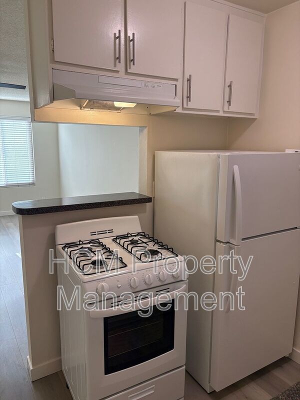 Welcome to your new home in the heart of Los Angeles! property image