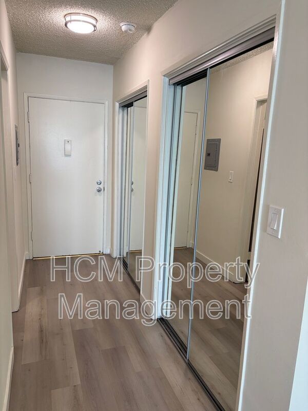 Welcome to your new home in the heart of Los Angeles! property image