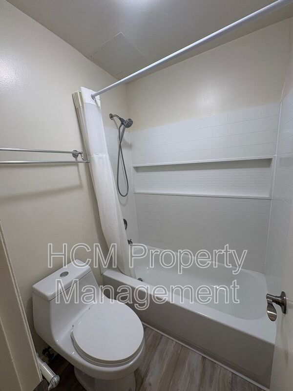 Welcome to 3747 Sepulveda Blvd, a stunning 1 bedroom, 1 bathroom apartment located in the heart of Los Angeles property image