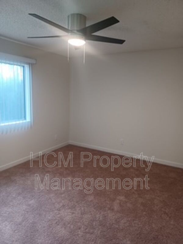 Welcome to 10319 Commerce Ave, a charming 2-bedroom, 1-bathroom apartment nestled in the heart of Tujunga property image