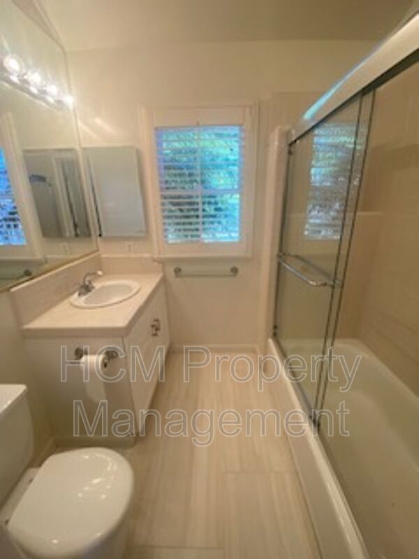 2 Bedroom Charmer in desirable Long Beach neighborhood property image