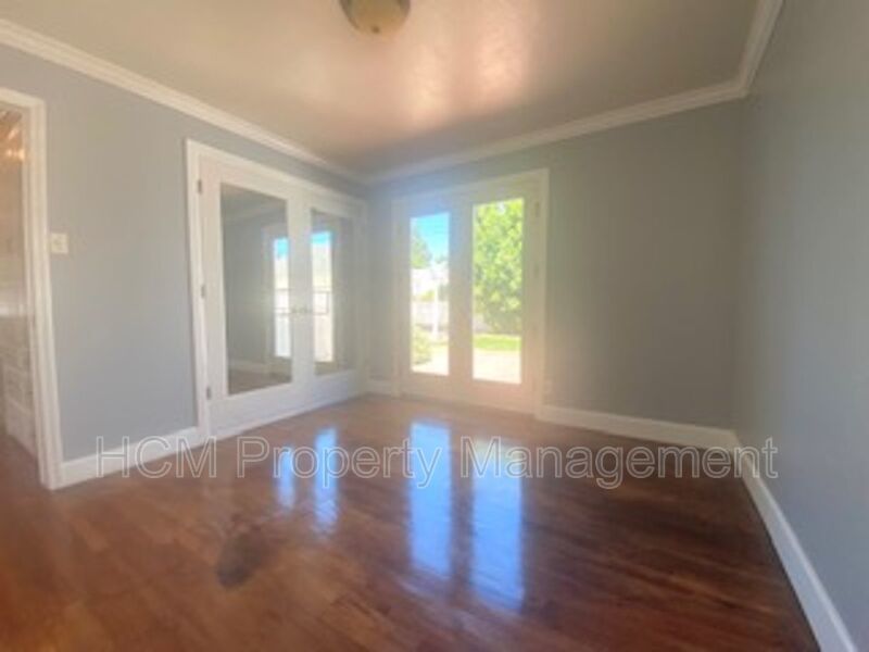 2 Bedroom Charmer in desirable Long Beach neighborhood property image