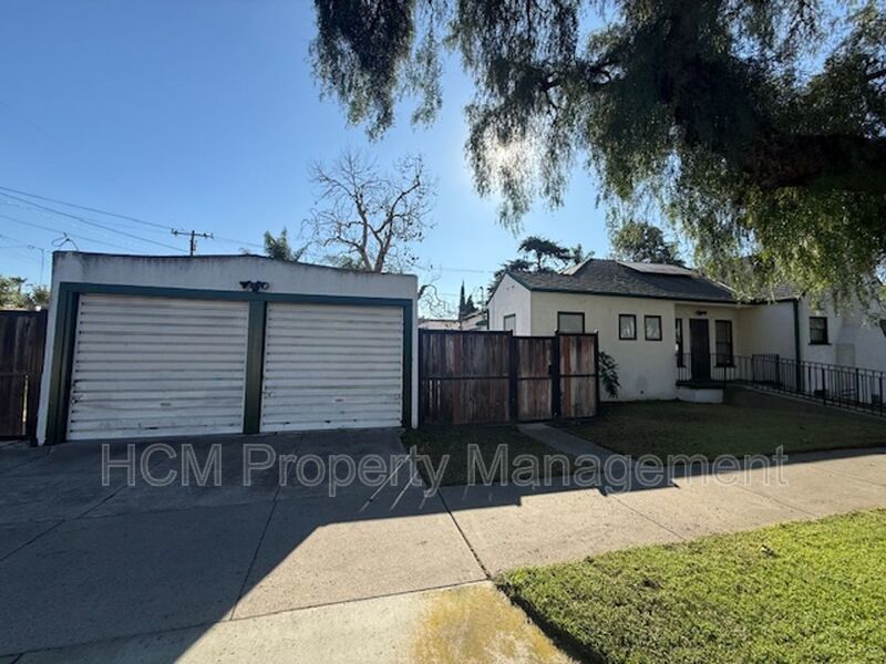 Corner lot home with Lots of Curb Appeal property image