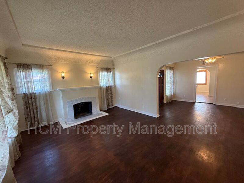 Corner lot home with Lots of Curb Appeal property image