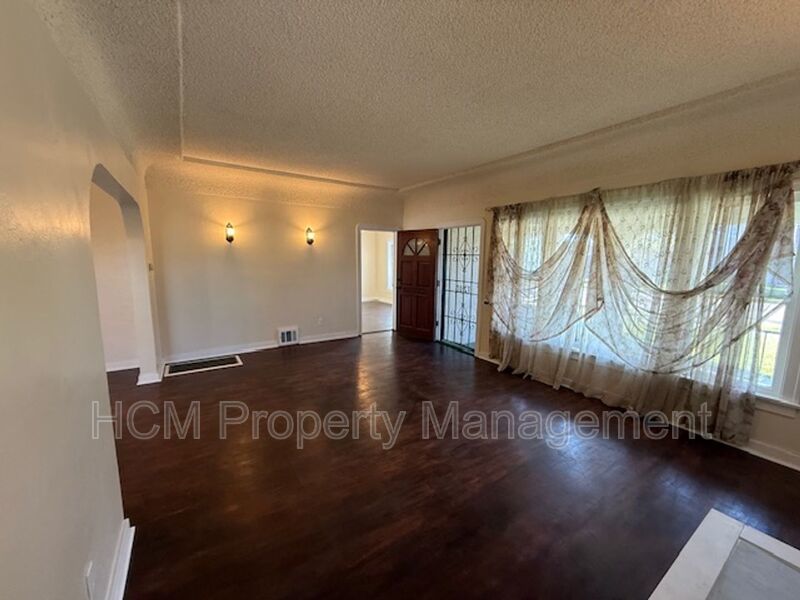 Corner lot home with Lots of Curb Appeal property image