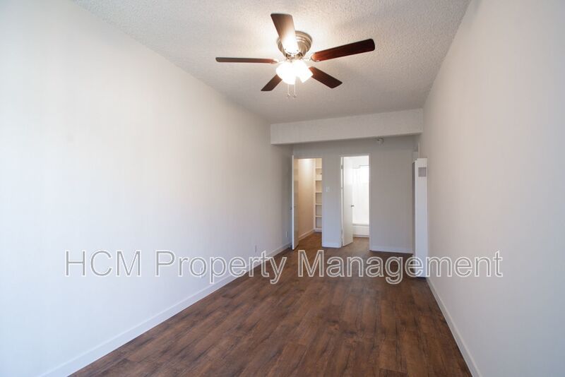 Welcome to 10121 Tabor, a stunning 2-bedroom, 2-bathroom apartment located in the heart of Palms property image