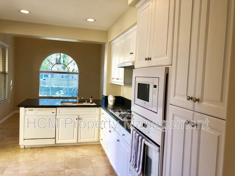 Wow, A Woodbury 3 BD, 2.5 BA Townhome property image