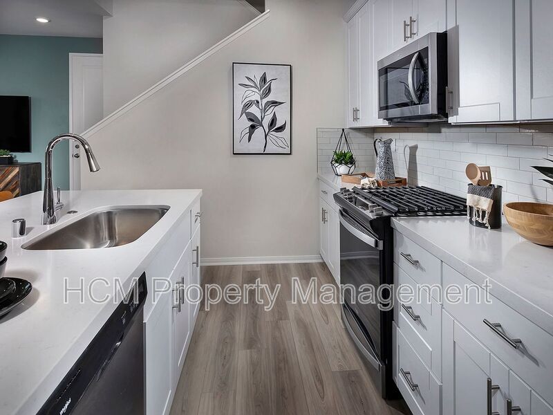 Beautiful 3 bedroom end unit in the heart of Rancho Mission Viejo property image