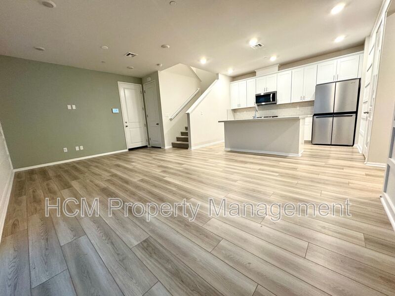 Beautiful 3 bedroom end unit in the heart of Rancho Mission Viejo property image