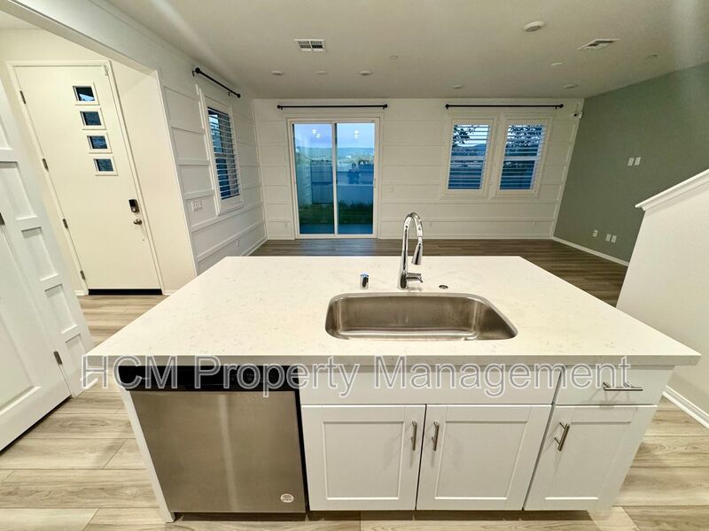 Beautiful 3 bedroom end unit in the heart of Rancho Mission Viejo property image