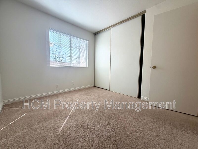 3 Bedroom spacious home in Irvine (Northwood Glen) property image