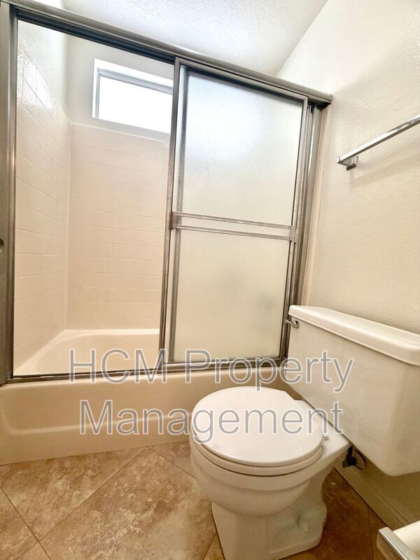 3 Bedroom spacious home in Irvine (Northwood Glen) property image