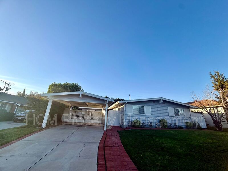 4 Bedroom Beautiful Tustin Cul-De-Sac Home property image