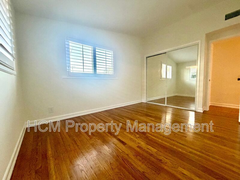 4 Bedroom Beautiful Tustin Cul-De-Sac Home property image