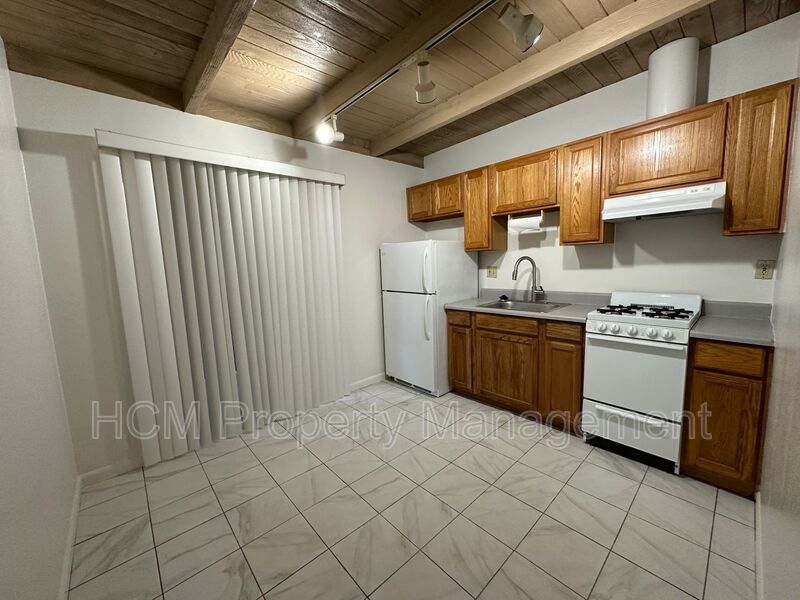 Charming 1 bedroom, Walking distance to Trestles beach in San Clemente! property image