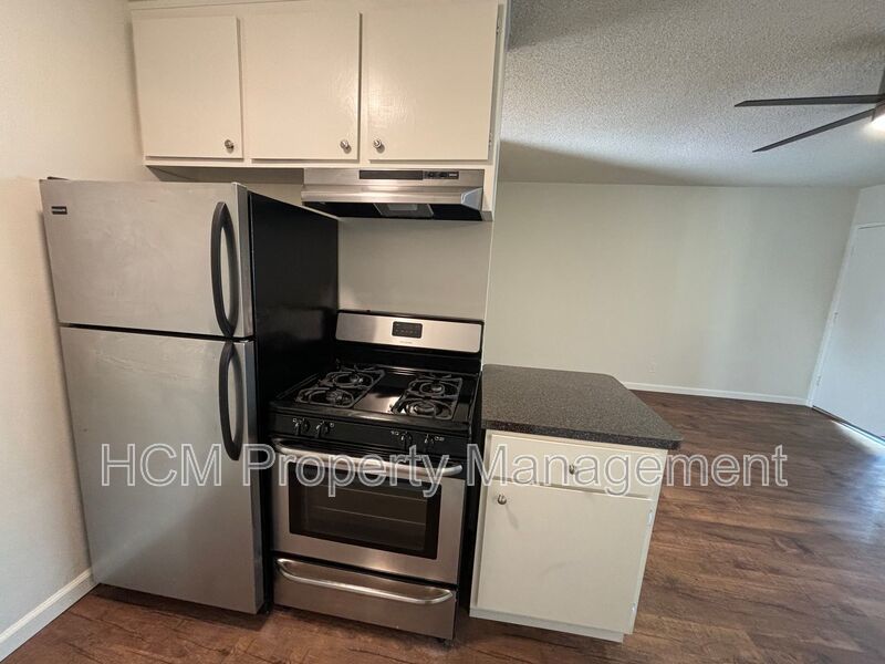 Experience the best of Santa Monica living in this stunning 1 bed, 1 bath apartment, conveniently located just 2.5 blocks from the beach!!! property image