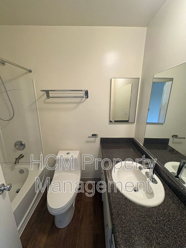 Welcome to 3747 Sepulveda Blvd, a large studio apartment located in the heart of Los Angeles property image