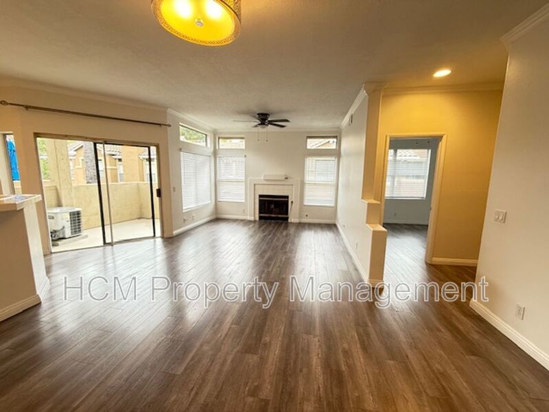 Modern Montecido Condo in Portola Hills | Vaulted Ceilings & Direct Access Garage property image