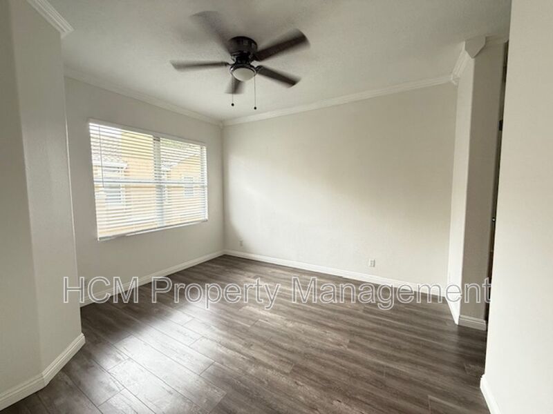 Modern Montecido Condo in Portola Hills | Vaulted Ceilings & Direct Access Garage property image