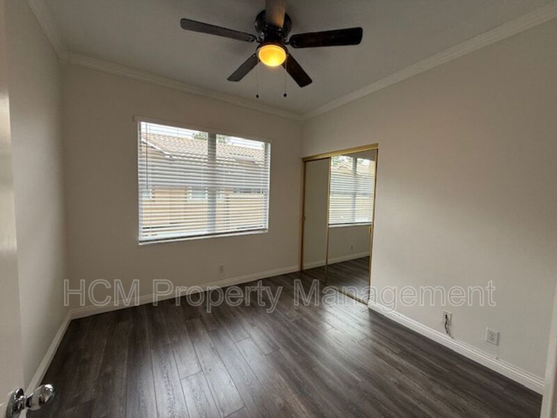 Modern Montecido Condo in Portola Hills | Vaulted Ceilings & Direct Access Garage property image