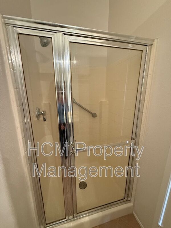 Modern Montecido Condo in Portola Hills | Vaulted Ceilings & Direct Access Garage property image