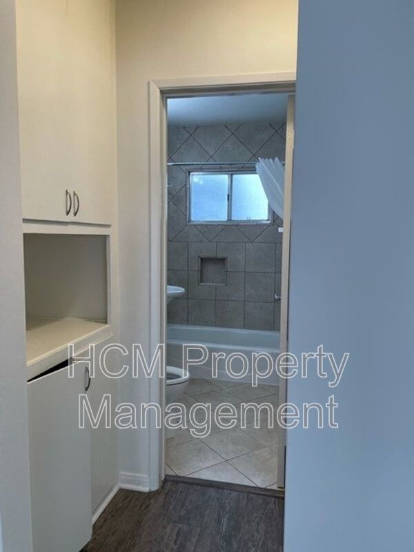 Welcome to 1848 Purdue Ave, a spacious 1-bed, 1-bath apartment located in the heart of West Los Angeles property image