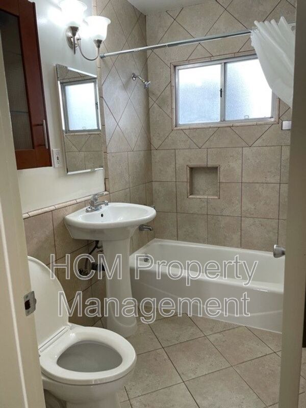 Welcome to 1848 Purdue Ave, a spacious 1-bed, 1-bath apartment located in the heart of West Los Angeles property image