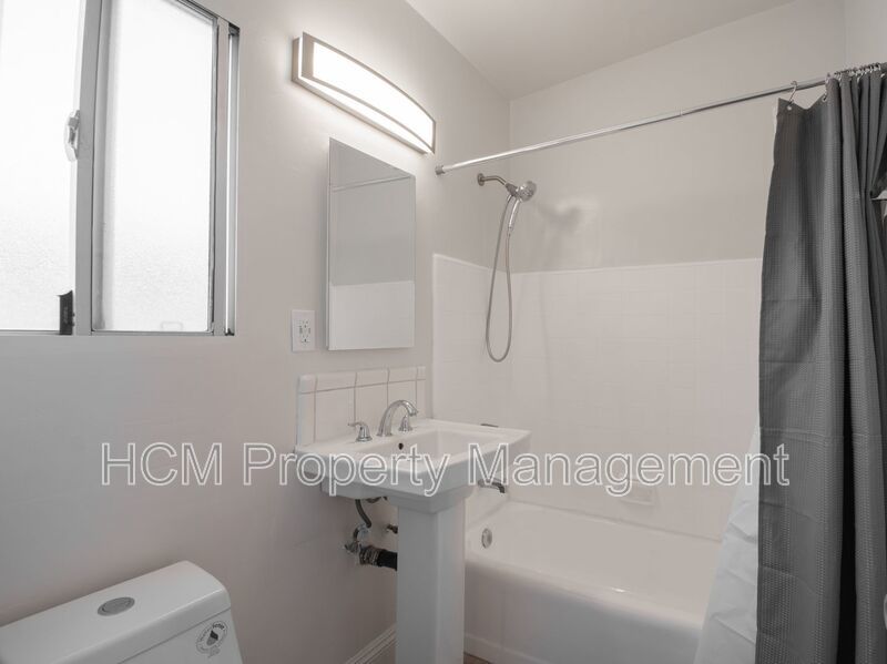 Welcome to 10300 National Blvd, a charming 1bed, 1bath apartment located in the heart of Los Angeles property image