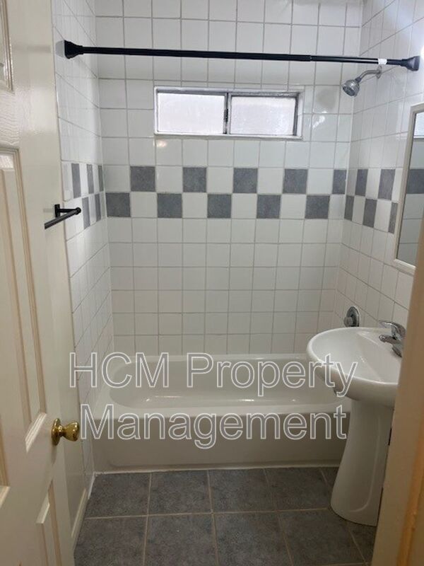 COMING SOON! Large 1 bed Apt in perfect El Segundo Location! property image