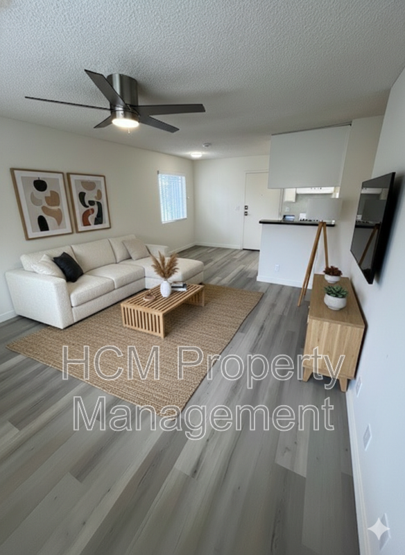 Welcome to 339 Vernon Ave, a charming 1bed, 1bath apt in PRIME Venice location! property image