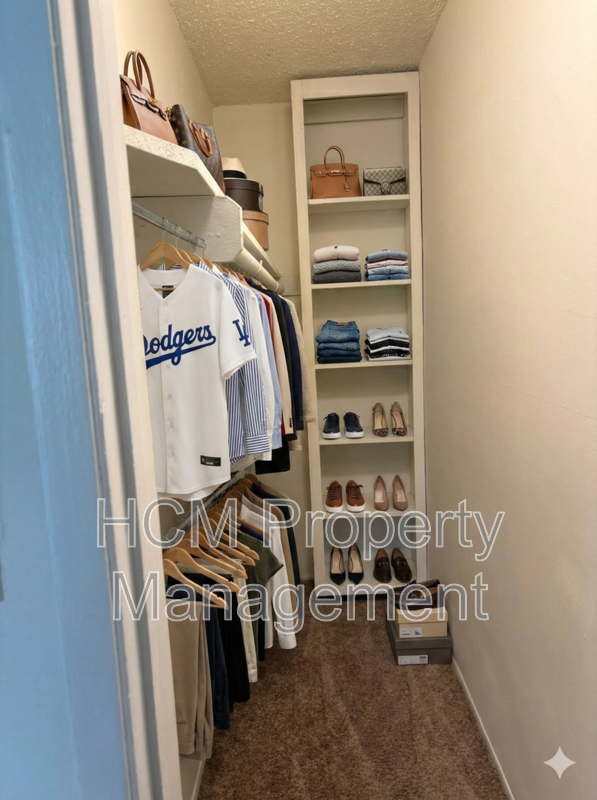 Welcome to 4112 Grand View Blvd, a beautiful 2-bedroom, 2-bathroom apartment located in Mar Vista property image