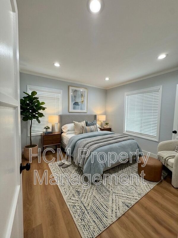 Newly Renovated Sunny Lakewood Classic | Move-In Ready | 2BD 1BA property image