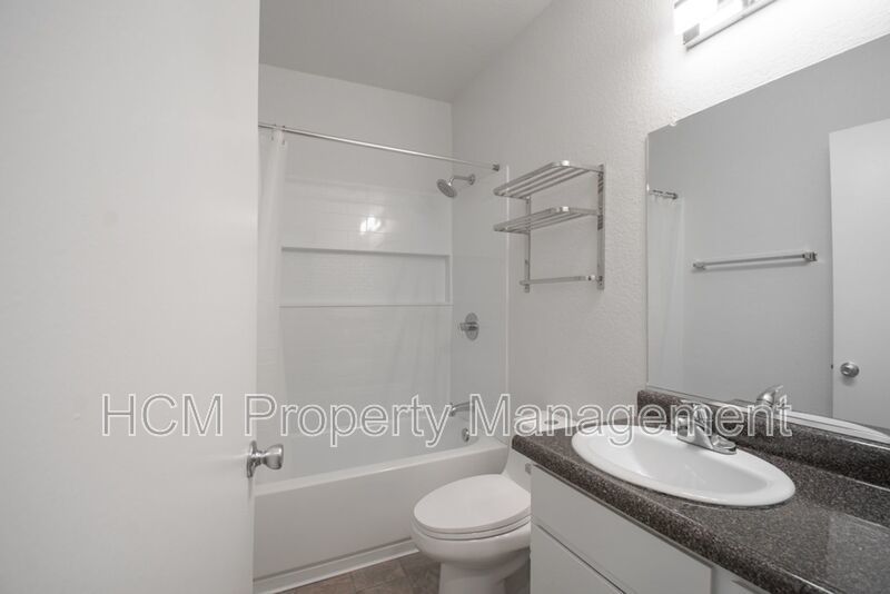 Welcome to 10042 Commerce Ave, a large studio apartment located in the heart of Tujunga property image