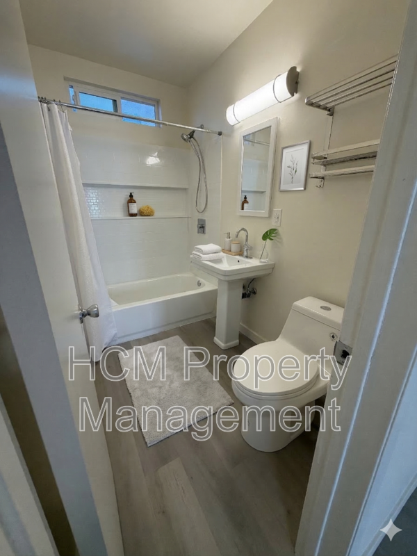 Experience the best of Palms living in this perfect Bachelor Apartment! property image