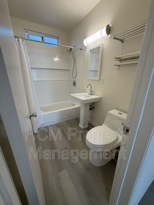 Experience the best of Palms living in this perfect Bachelor Apartment! property image