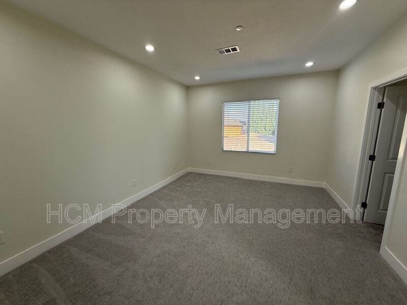 Beautiful 3 bedroom, 2 bath unit  in Westminster property image