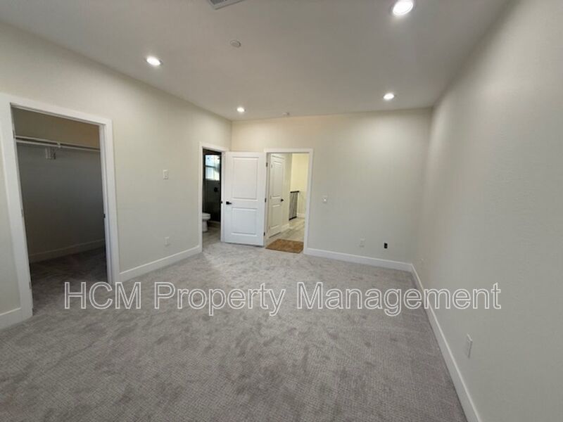 Beautiful 3 bedroom, 2 bath unit  in Westminster property image