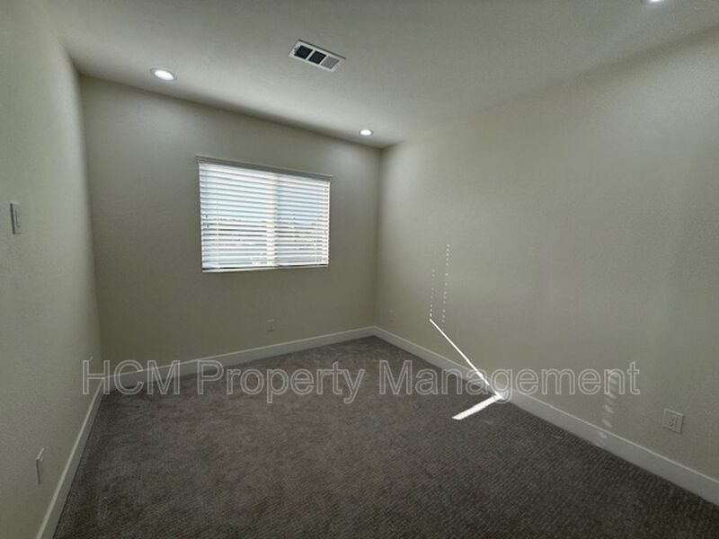 Beautiful 3 bedroom, 2 bath unit  in Westminster property image