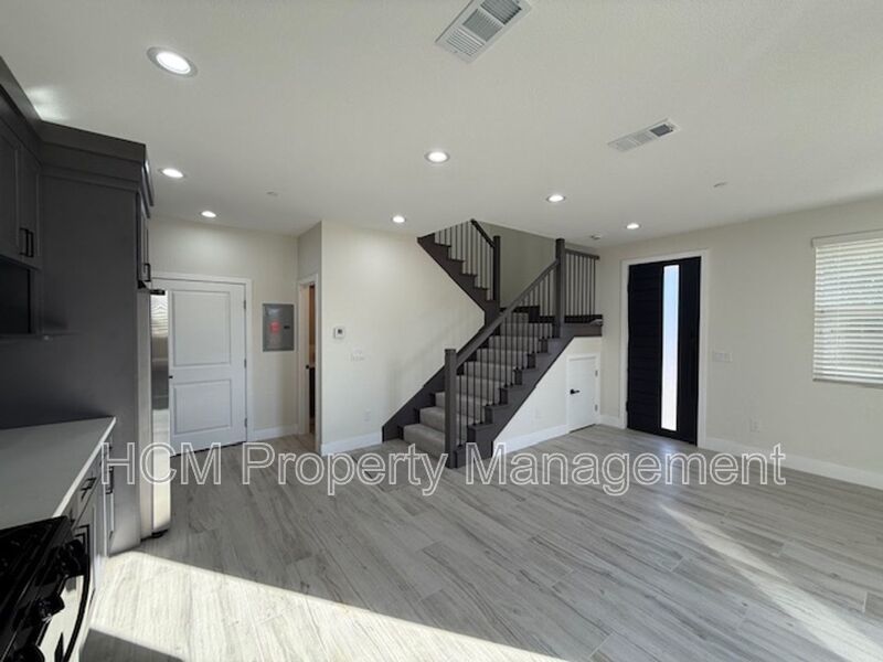 Beautiful 3 bedroom, 2 bath unit  in Westminster property image