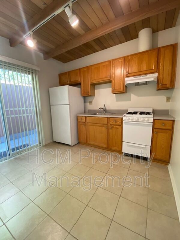 Charming 1 bedroom, Walking distance to Trestles beach in San Clemente! property image