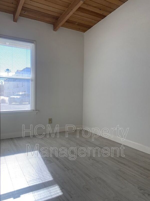 Charming 1 bedroom, Walking distance to Trestles beach in San Clemente! property image